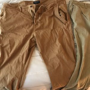 Five pairs of American Eagle khaki / chino pants
